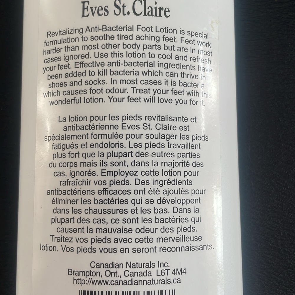 Eves St. Claire Revitalizing Anti-Bacterial Foot Lotion Strawberry and Kiwi - Picture 4 of 6